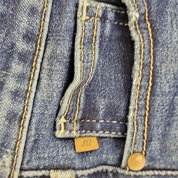 Judy Blue Los Angeles Straight Leg Blue Jeans Sz 5/27. Slightly Distressed - Picture 4 of 6